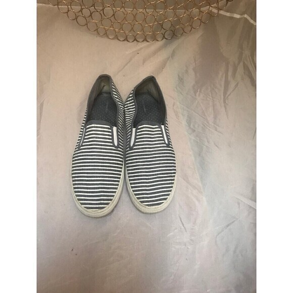 City Sneaks Shoes - City Sneaks shoes size 8.5